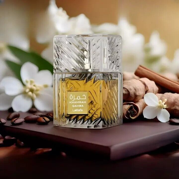 Perfume with Cinnamon and Cardamom Notes